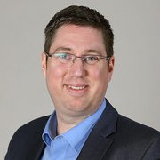 Profilaufnahme von Herrn Sascha Pauly, externer Trainer in der Bauerfeind Akademie.