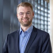 Profilaufnahme von Herrn Mattis Hohmann, Trainer Bandagen und Orthesen, Einlagen, Medizinische Kompressionsstrümpfe in der Bauerfeind Akademie.