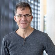 Profilaufnahme von Herrn Alexander Lehle, Trainer Orthopädie in der Bauerfeind Akademie.