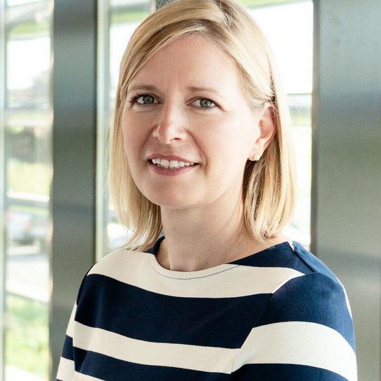 Bauerfeind Produktmanagerin Beatrice Brücher Portrait von Beatrice Brücher, Produktmanagerin bei der Bauerfeind AG.